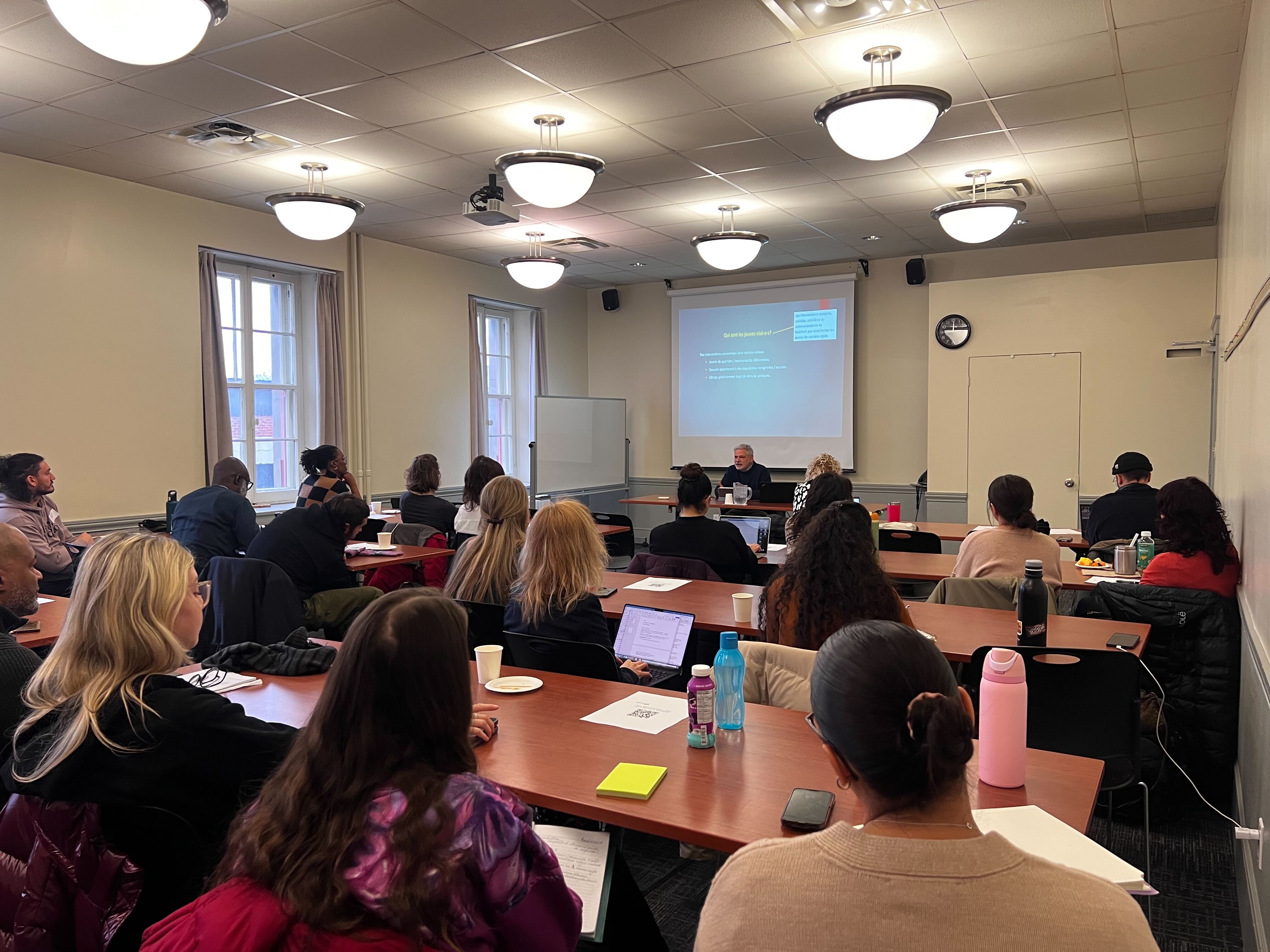 Formación coordinada por el CIPC para reforzar la confianza entre los jóvenes y la policía